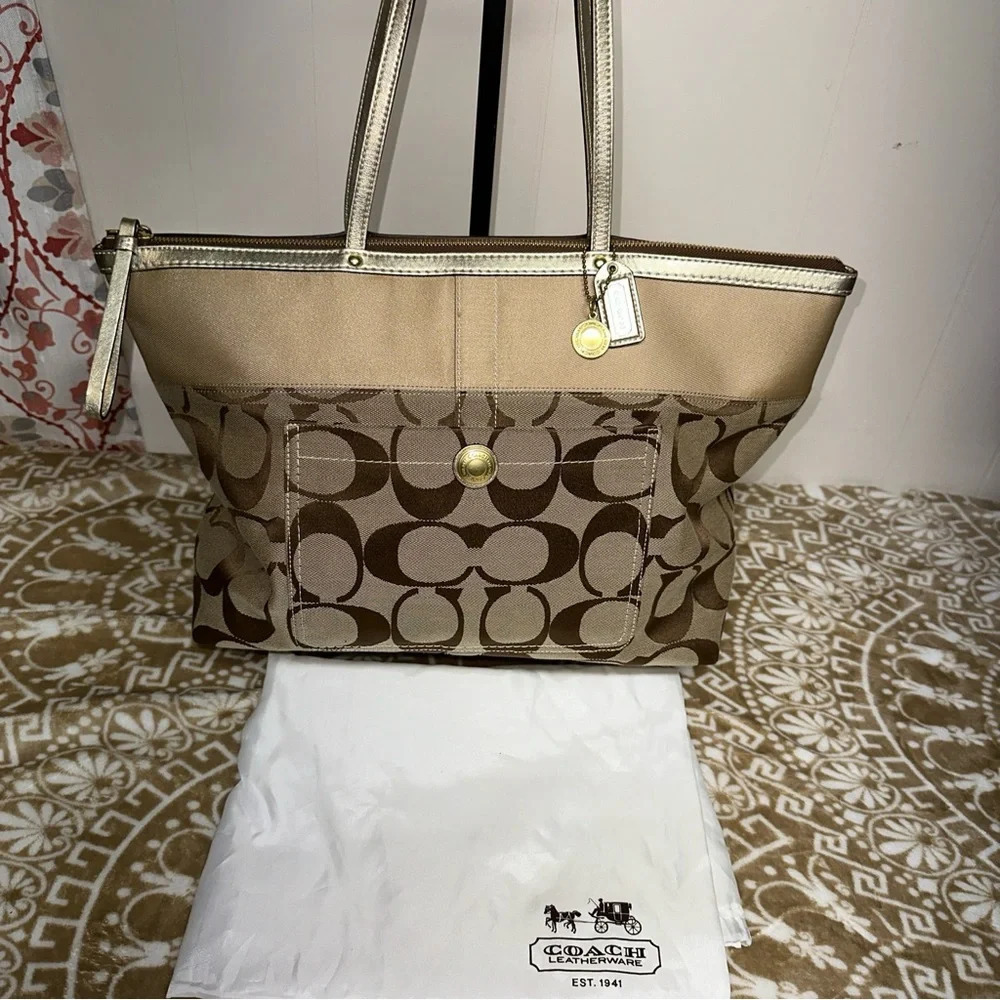 COACH TOTE M0726-11692 SIGNATURE PRINT CANVAS HAND BAG PURSE TAN DUST BAG